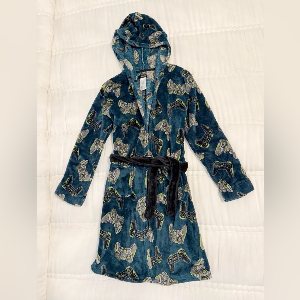 NWOT Cuddl Duds Kids Hooded Robe size Youth L (12/14) - Video Games Design